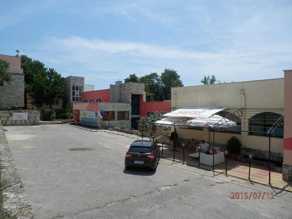 Olimpia Supersnab Hotel Balchik Exterior photo