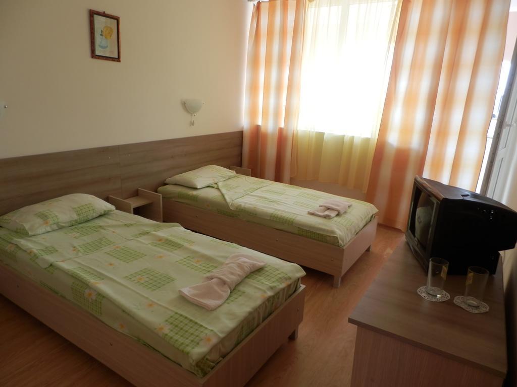 Olimpia Supersnab Hotel Balchik Exterior photo